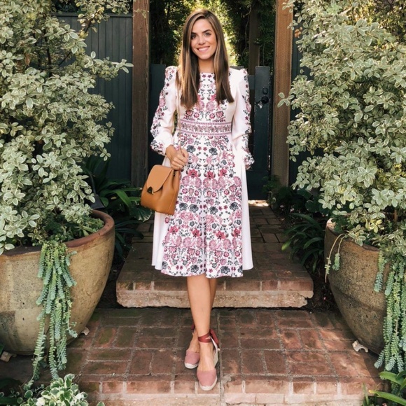 Gal meets glam chloe Clearance